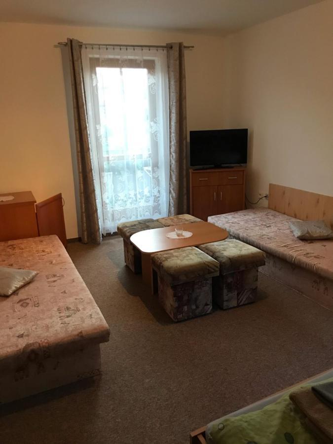 Privát Magdalena Apartman Bešeňová Kültér fotó