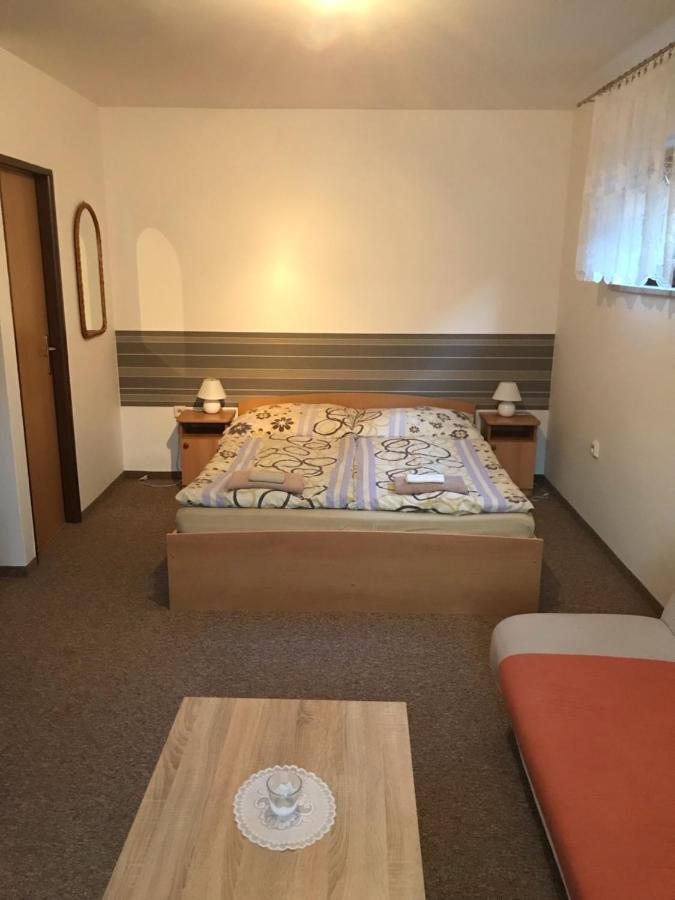 Privát Magdalena Apartman Bešeňová Kültér fotó