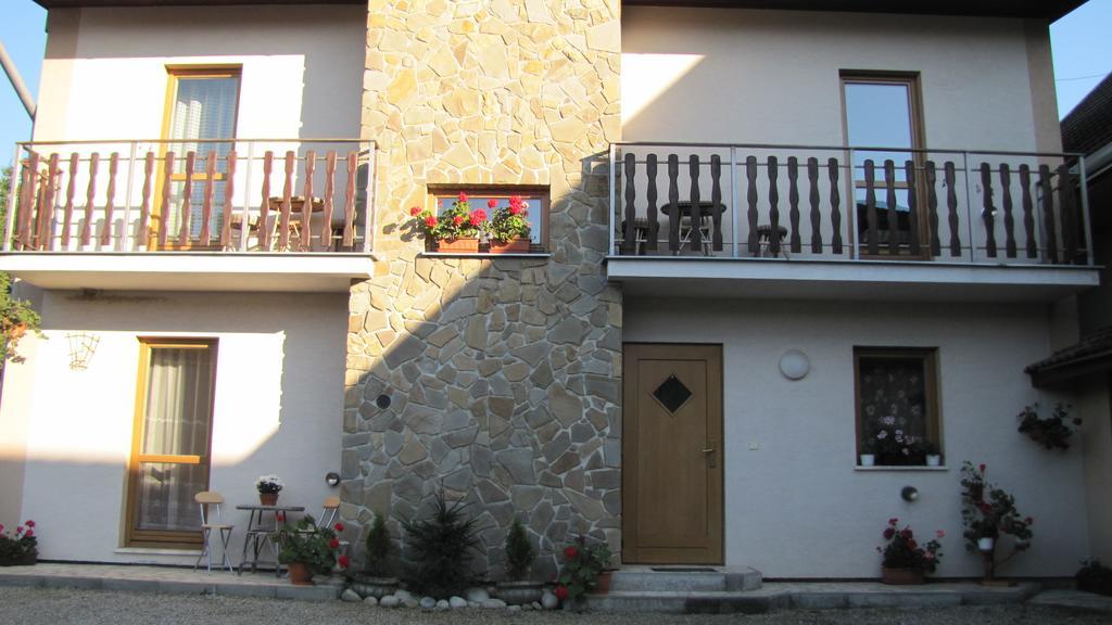Privát Magdalena Apartman Bešeňová Kültér fotó