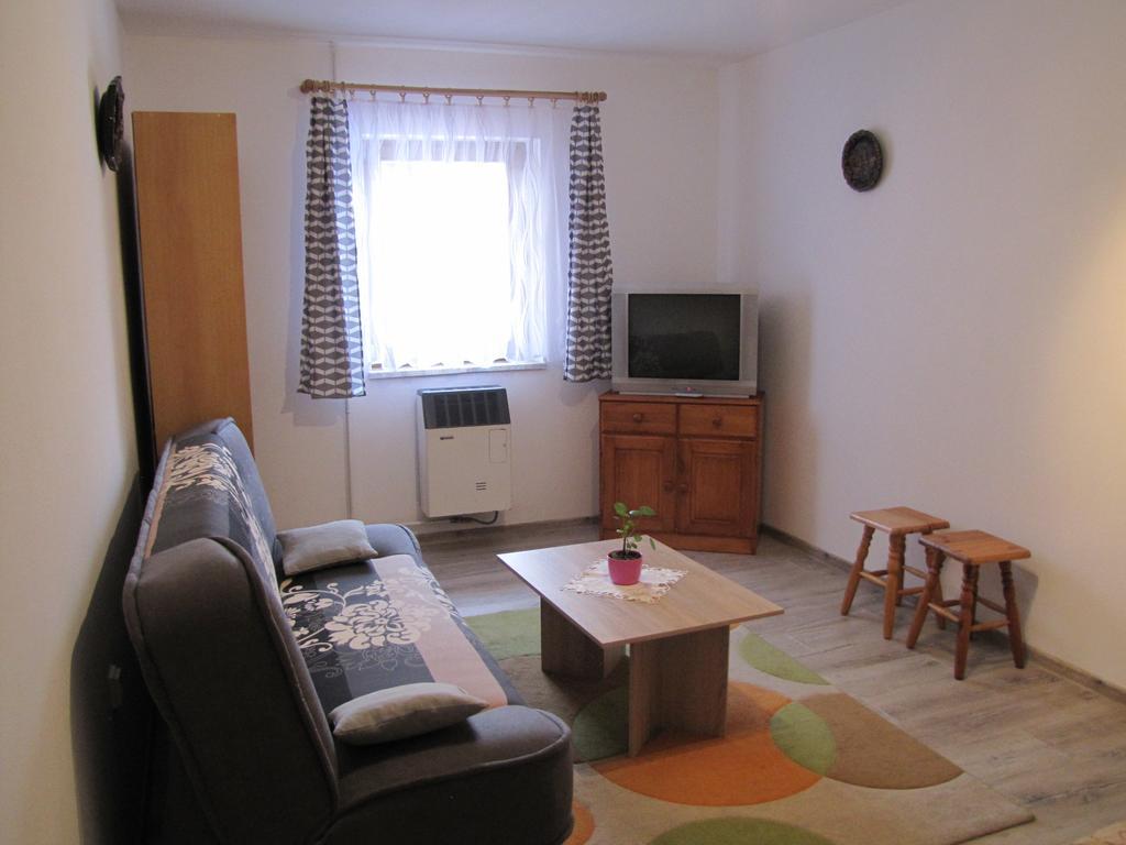 Privát Magdalena Apartman Bešeňová Kültér fotó