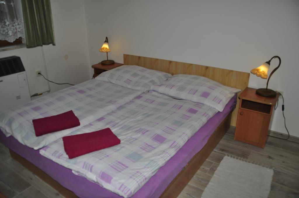 Privát Magdalena Apartman Bešeňová Kültér fotó