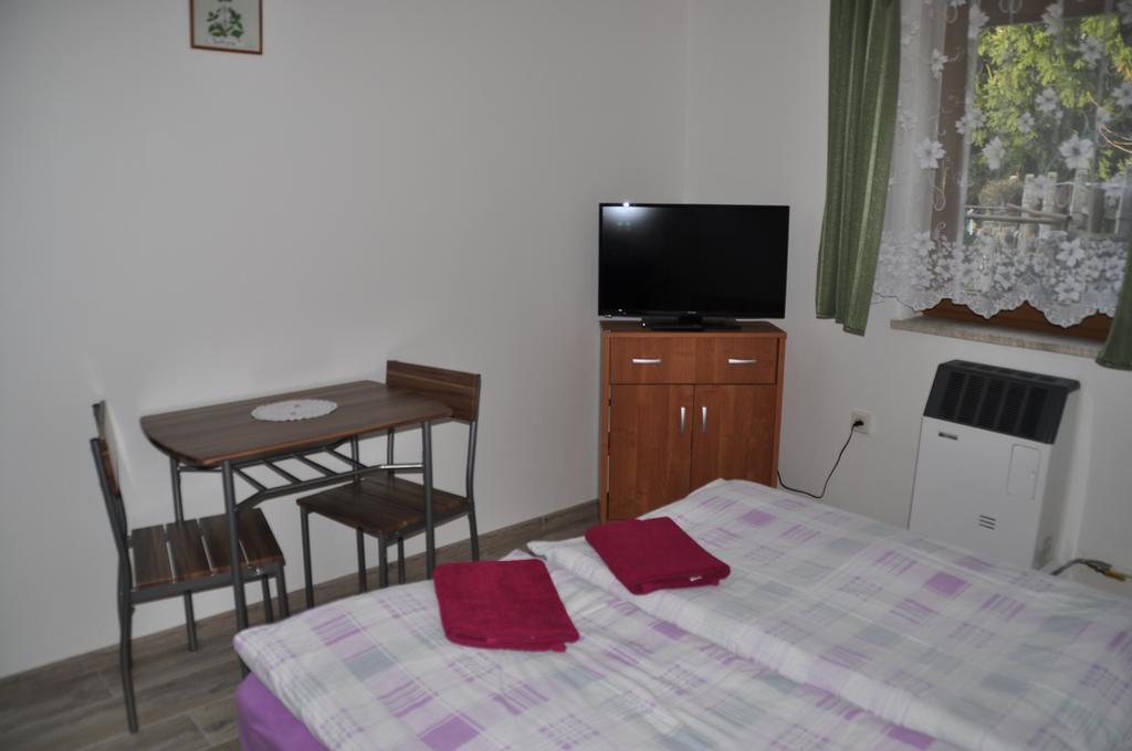Privát Magdalena Apartman Bešeňová Kültér fotó